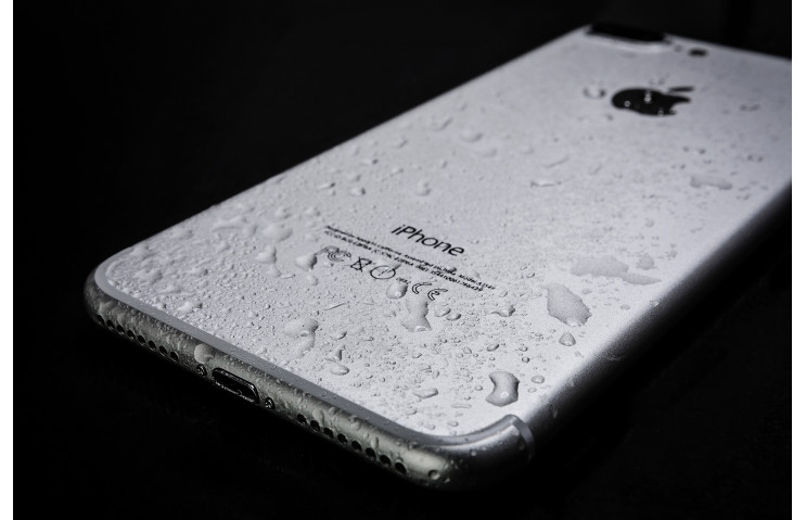 Wasserschaden am iPhone - Wie verhalte ich mich? Wasserschaden am iPhone - Wie verhalte ich mich?